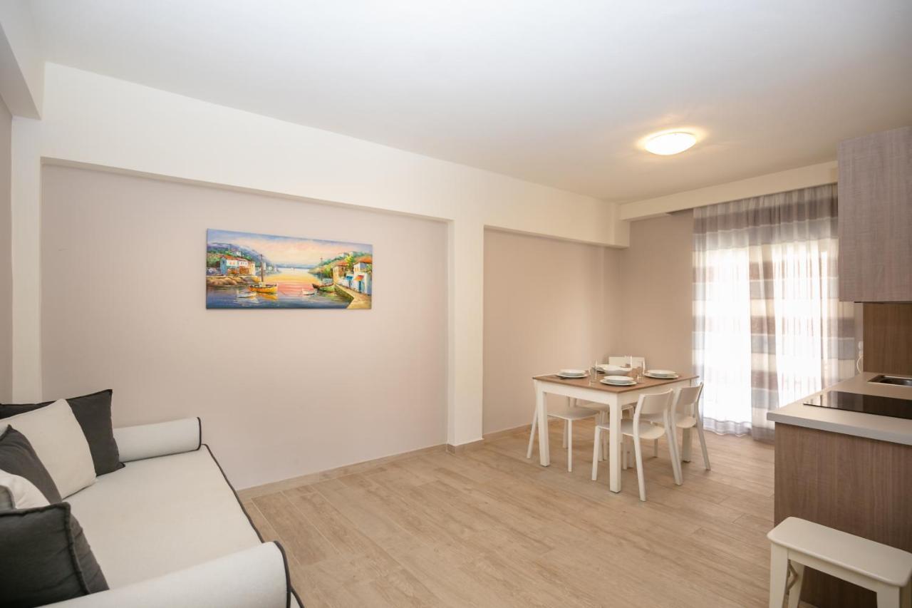 Electra Aparthotel 2*